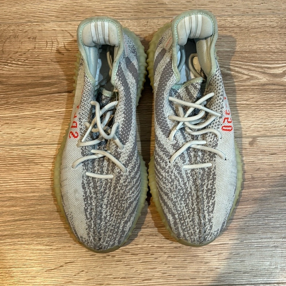 adidas Yeezy Boost 350 V2